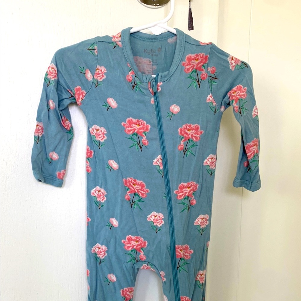 Kyte BABY peony pajamas excellent used condition size 6-12 months